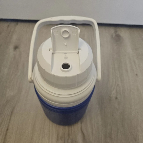 Coleman Thermos Beverage Cooler 1.5 Liter with Handle - Picture 3 of 6